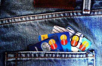 Криптовалютные карты — как тратить биткоины в повседневной жизни? credit cards, denim, jeans, blue jeans, debit cards, cards, money, bank account, bank, mastercard, pocket, credit cards, money, money, money, money, money, bank, bank, bank
