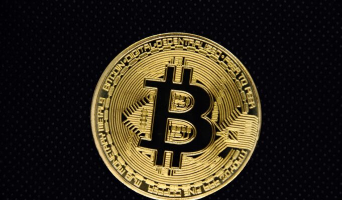 Крипто-инвестиции в Токенизированные Акции и ETF bitcoin, blockchain, currency, cryptocurrency, money, finance, technology, business, gold, financial, exchange, digital, coin, crypto, virtual, cash, payment, the internet, cryptography, electronic, investments, bitcoin, bitcoin, crypto, crypto, crypto, crypto, crypto