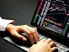Криптовалютные Инвестиции — Стратегии для Долгосрочного Роста person using black laptop computer