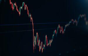 Торгуем с Прибылью — Обзор Платформ с Advanced-Trading a close up of a line with a blue background